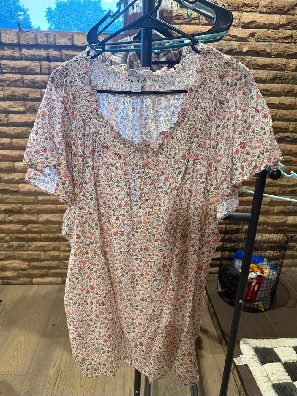 Ava & Viv White Floral Ruffle Neck Blouse